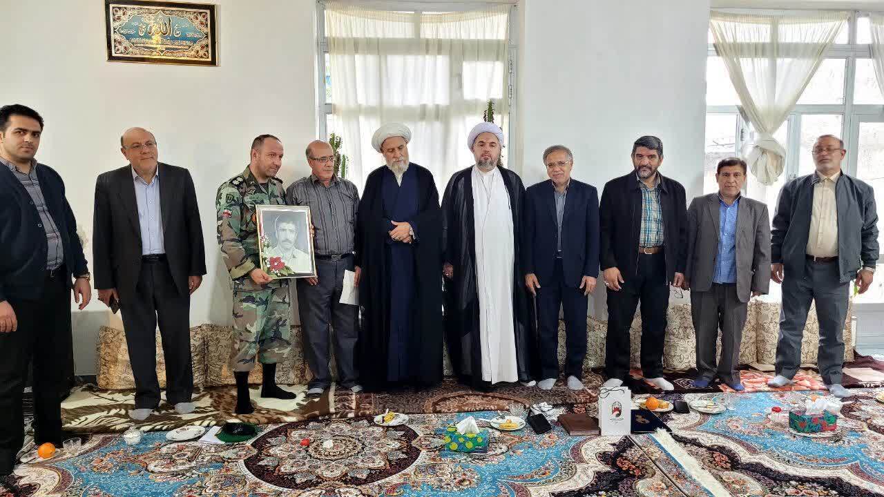 عطر حضور شهید علی فرهنگ دیزج در اولین دیدار خادمان شهدای «غریب اسارت» در سال ۱۴۰۴