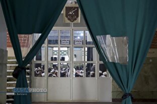 درنگی بر کژتابی شعار «استقلال حوزه»