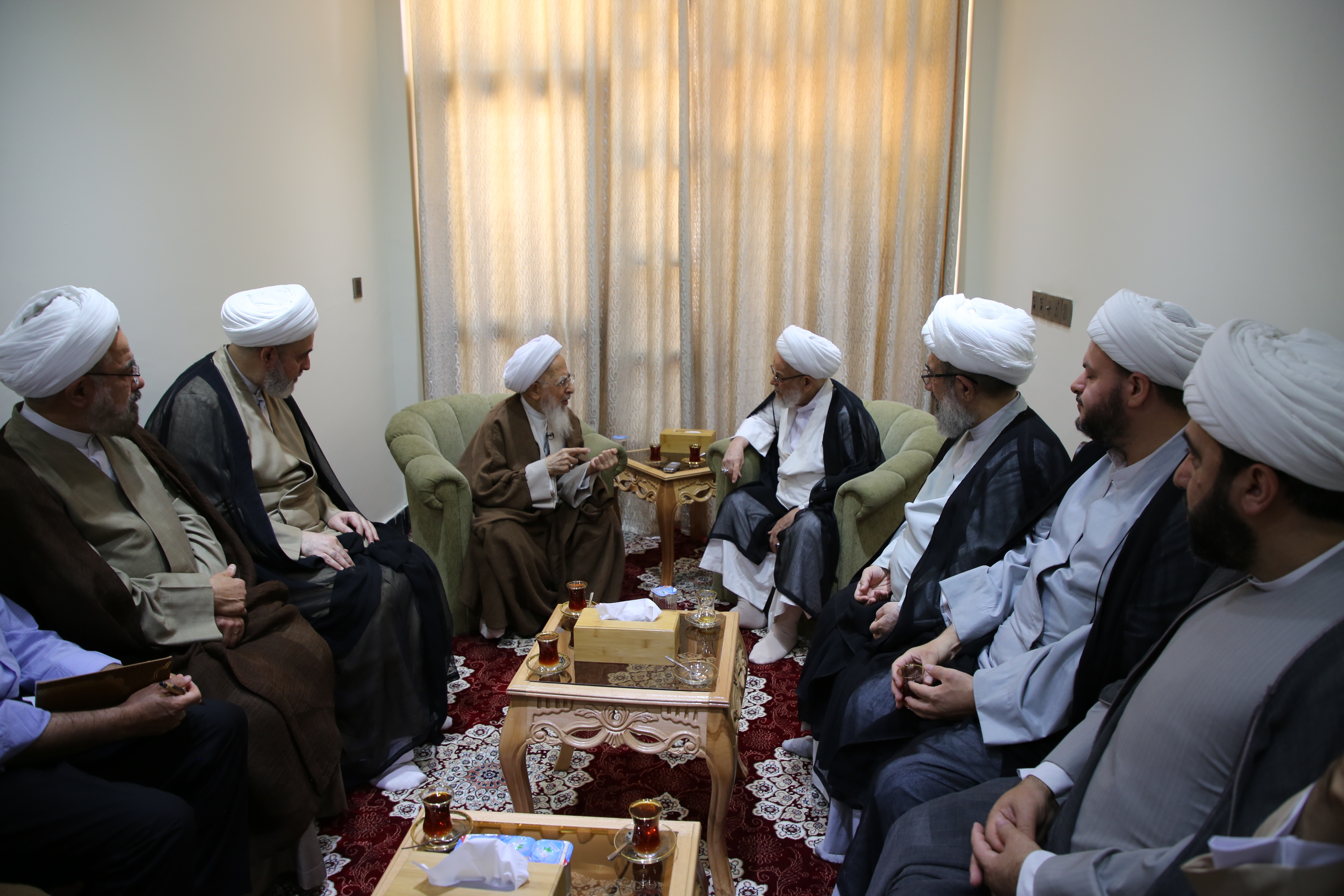 سفر آیت الله جوادی به عتبات عالیات و دیدار با علما + تصاویر سفر آیت الله جوادی به عتبات عالیات و دیدار با علما + تصاویر