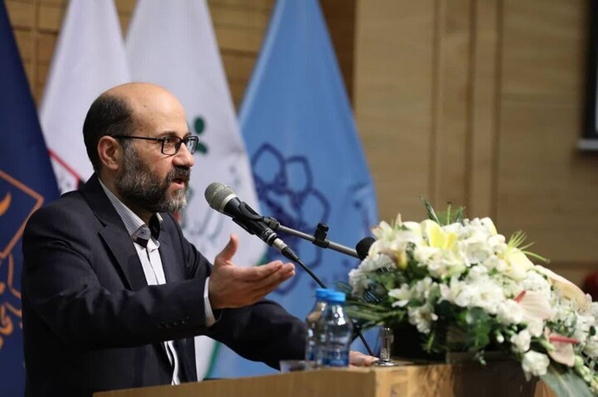عرضه تصاویری از دستخط علمای بزرگ کشور در نمایشگاه کتاب تهران