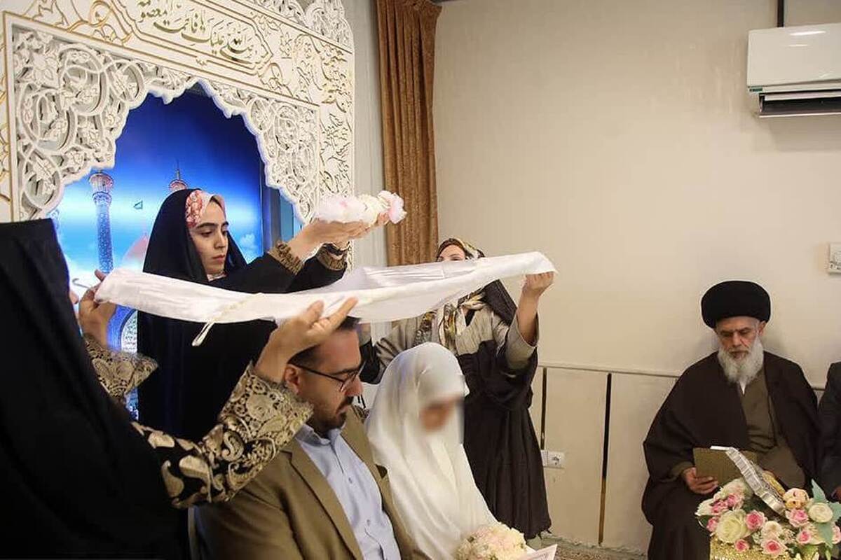 ازدواج ۳۲۵ زوج جوان در حرم حضرت فاطمه معصومه همزمان با دهه کرامت