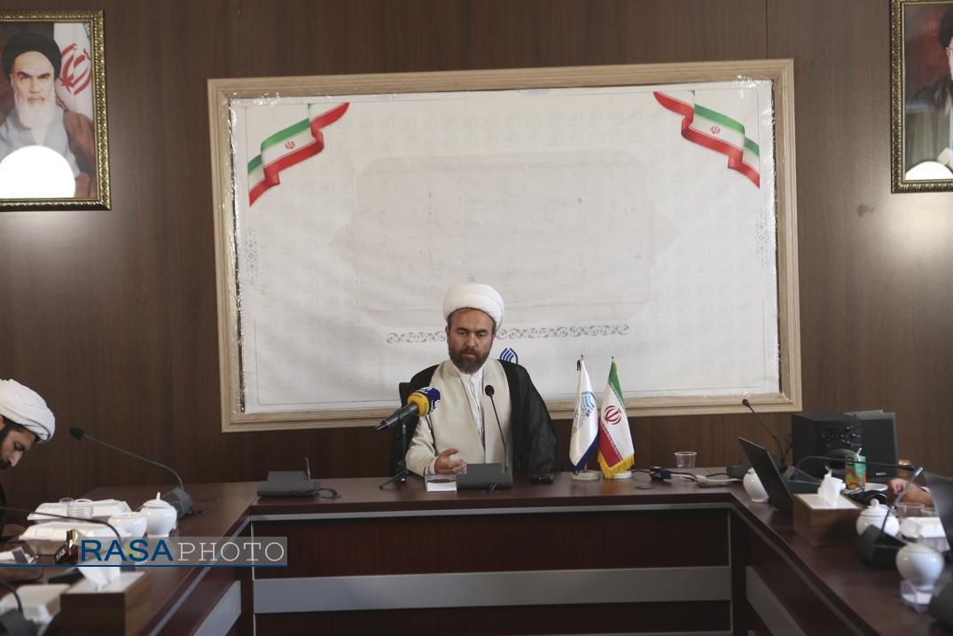 گزارشی از  نشست تحلیل و بررسی «پیام رهبر معظم انقلاب به همایش ملی صدمین سال بازتأسیس حوزه علمیه قم»