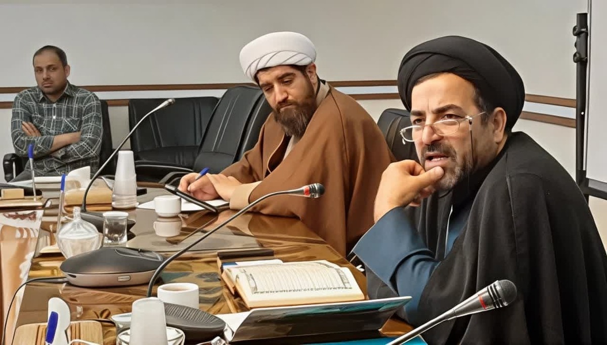 قرآن از ما تفسیر نمیخواهد، تدبّر میخواهد