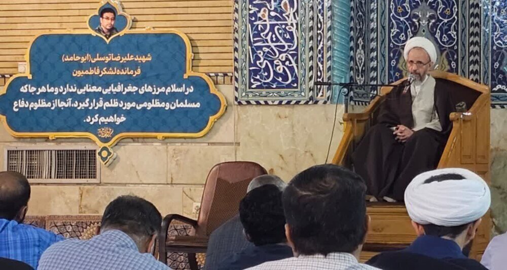 ایمان با عمل به کمال میرسد ایمان با عمل به کمال میرسد