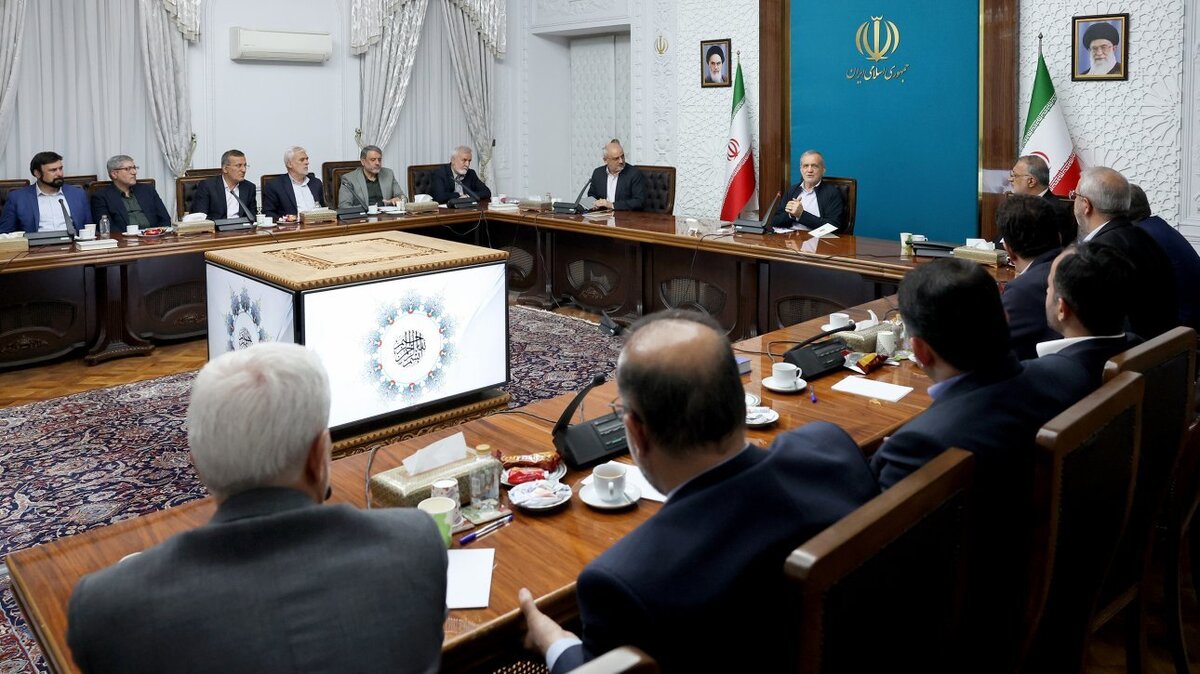 اگر همه با هم باشیم آمریکا نمیتواند کاری ازپیش ببرد