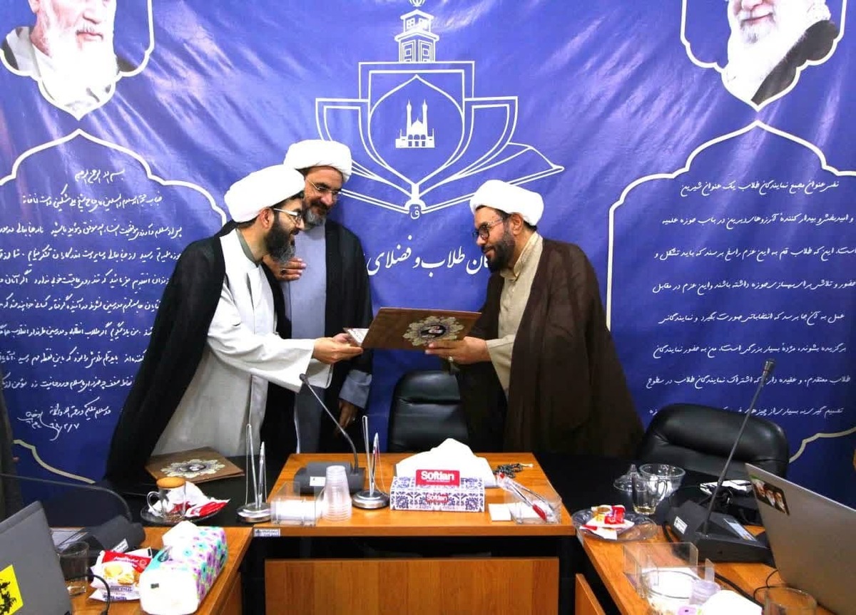 تکریم و معارفه مدیر تدوین مجمع طلاب و فضلای حوزه