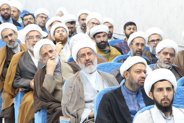 حوزه علمیه فارس در تبیین و اجرایی شدن منشور رهبر انقلاب پیشگام شد