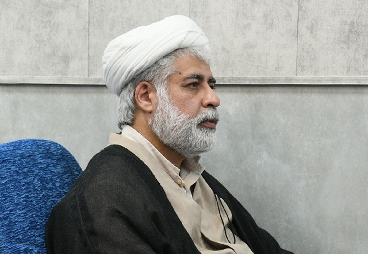 مدیران مدارس علمیه برای اجرایی شدن منشور رهبر انقلاب همفکری کنند
