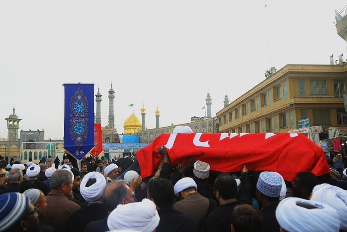 مراسم تشییع و خاکسپاری مرحوم حجت الاسلام نقده دوزان اصفهانی در قم برگزار شد
