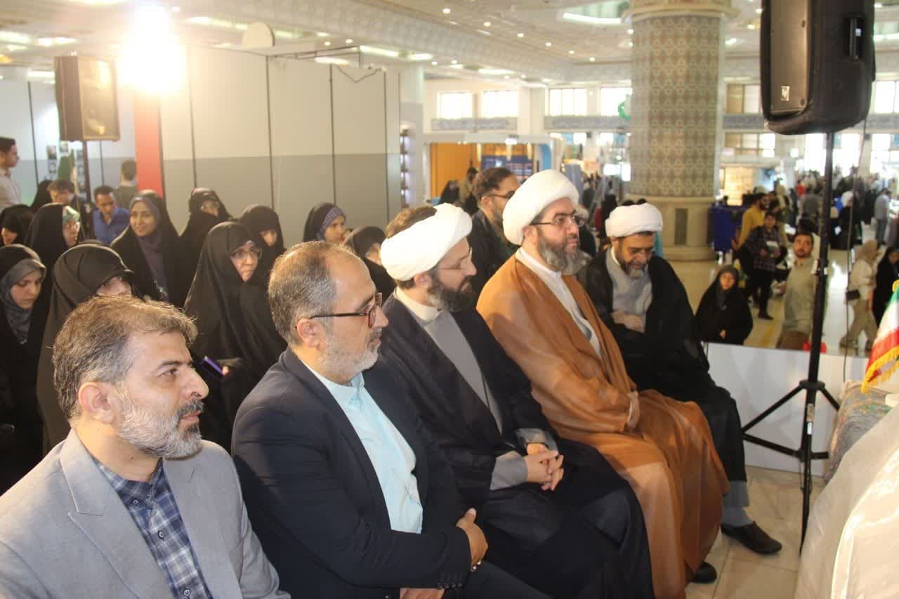 رونمایی از هفت عنوان کتاب مرکز نشر هاجر در نمایشگاه بین‌المللی کتاب تهران