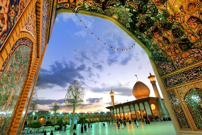 نقش امامزادهها در نشاط اجتماعی نقش امامزادهها در نشاط اجتماعی