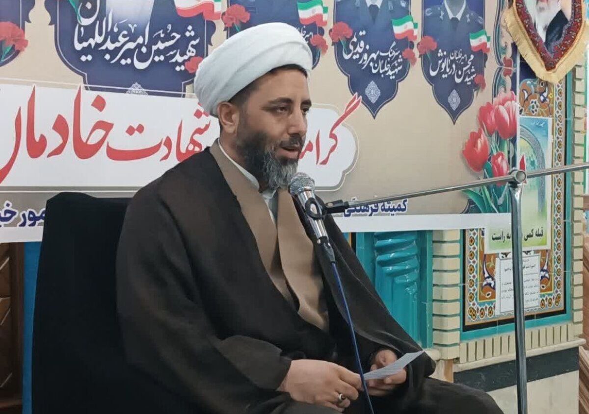 برگزاری محفل تلاوت قرآن و گرامیداشت سالگرد شهدای خدمت در مسجد جامع میانه+ تصاویر