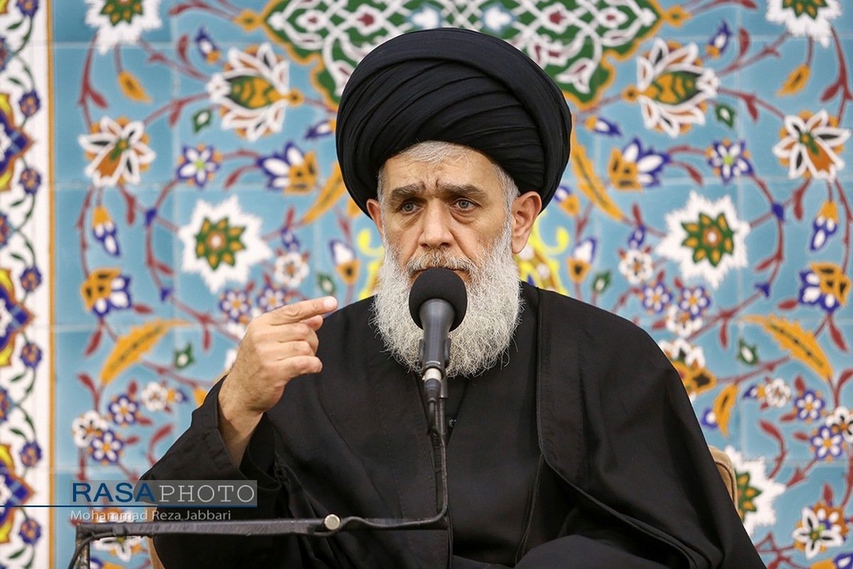 تقدیر حجت الاسلام مؤمنی از حاج محمود کریمی
