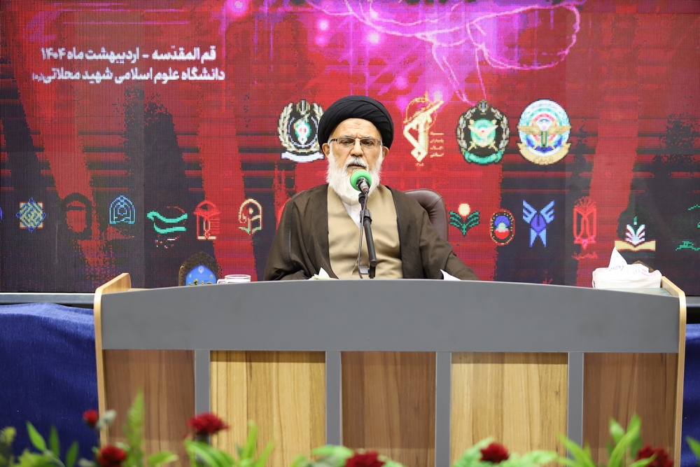 تغییر نظم جهانی مهمترین حادثه آینده است/ لزوم آگاهی از لایه های مختلف جنگ شناختی دشمنان