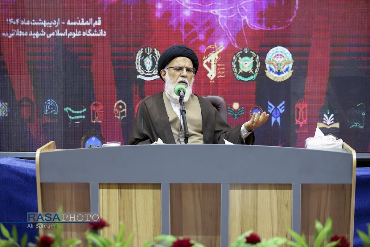 قدرت نظامی به دیپلماسی قوت میدهد/ تغییر نظم جهانی مهمترین حادثه آینده است