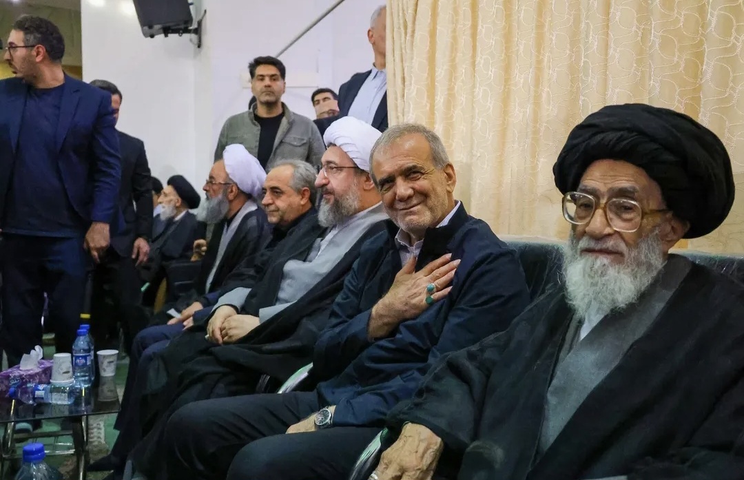 در حال بروز رسانی تبریز میزبان حماسه‌ای از اشک و افتخار / تجلیل از مکتب شهیدان خدمت در مصلی امام خمینی(ره)