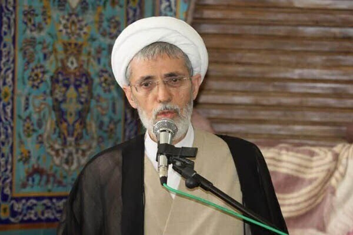 وحدت در میدان جهاد وظیفه امروز ملت ایران است

 