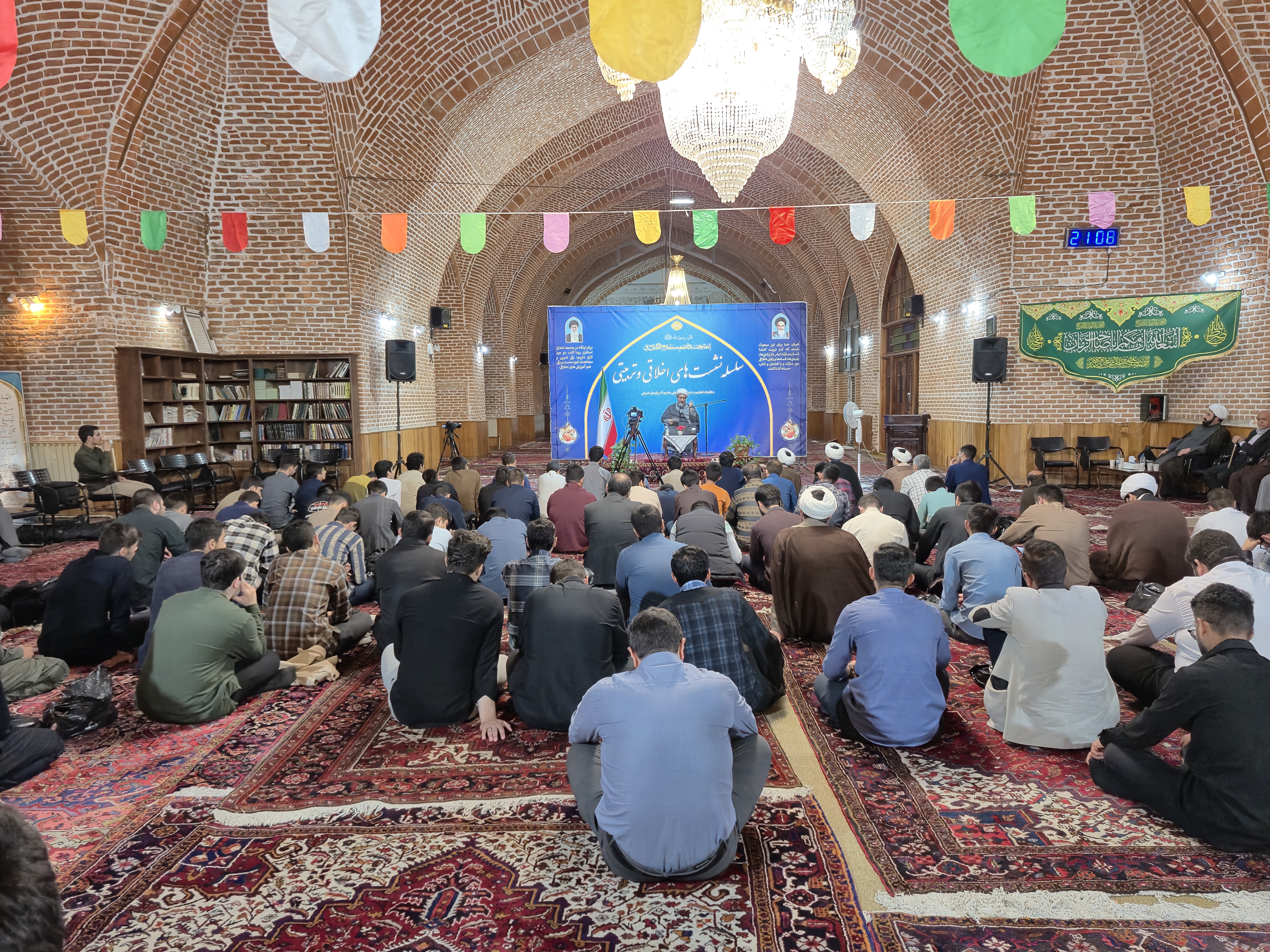 هشدار اخلاقی نماینده ولی‌فقیه در تبریز؛ تربیت دینی با تفسیر سطحی ممکن نیست+ تصاویر