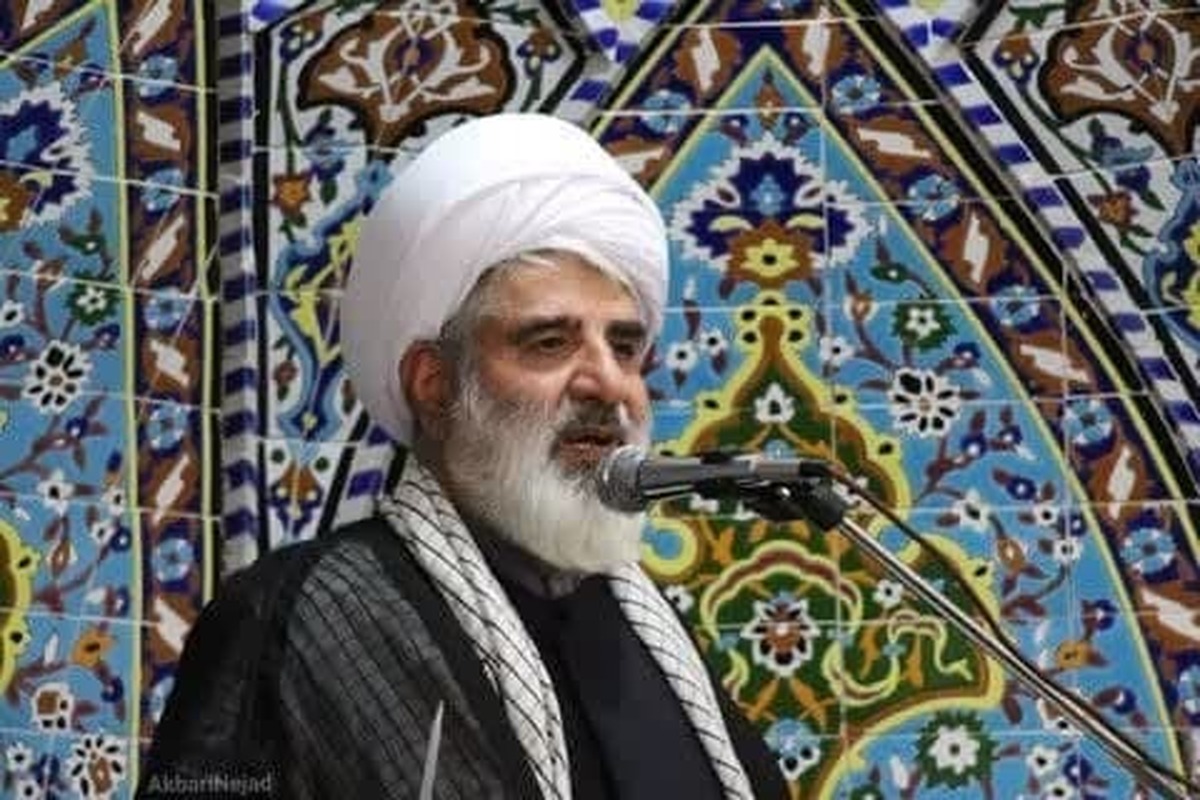عزت و امنیت و استقلال ملت ایران مرهون روشنگری‌های رهبری است