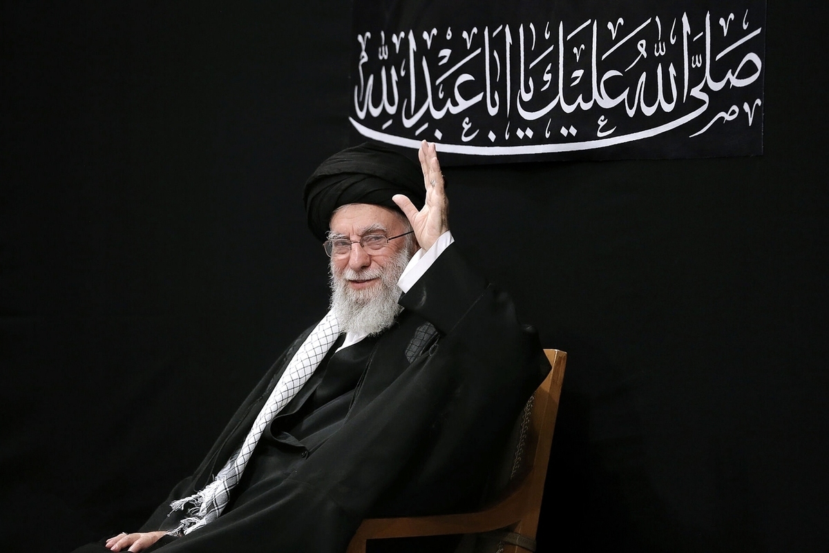 امام خامنهای «قلعه مستحکم امّت اسلامی» است