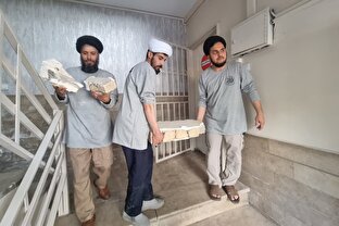 خدمت بی‌ادعای روحانیت در خانه‌های آسیب‌دیده از تجاوز صهیونیست‌ها + عکس و فیلم