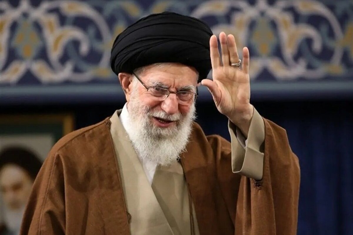 بیانیه ۱۰۲ استاد سطوح عالی حوزه علمیه قم در حمایت از امام خامنهای + اسامی