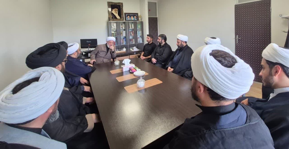 تقدیر مدیر حوزههای علمیه آذربایجان شرقی از نقشآفرینی طلاب بسیجی در جنگ ۱۲ روزه+ تصاویر