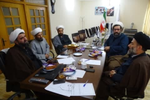 تمرکز بر خدمات مسکن و سلامت / تأکید بر تلفیق دانش حوزوی با میدان جهاد
