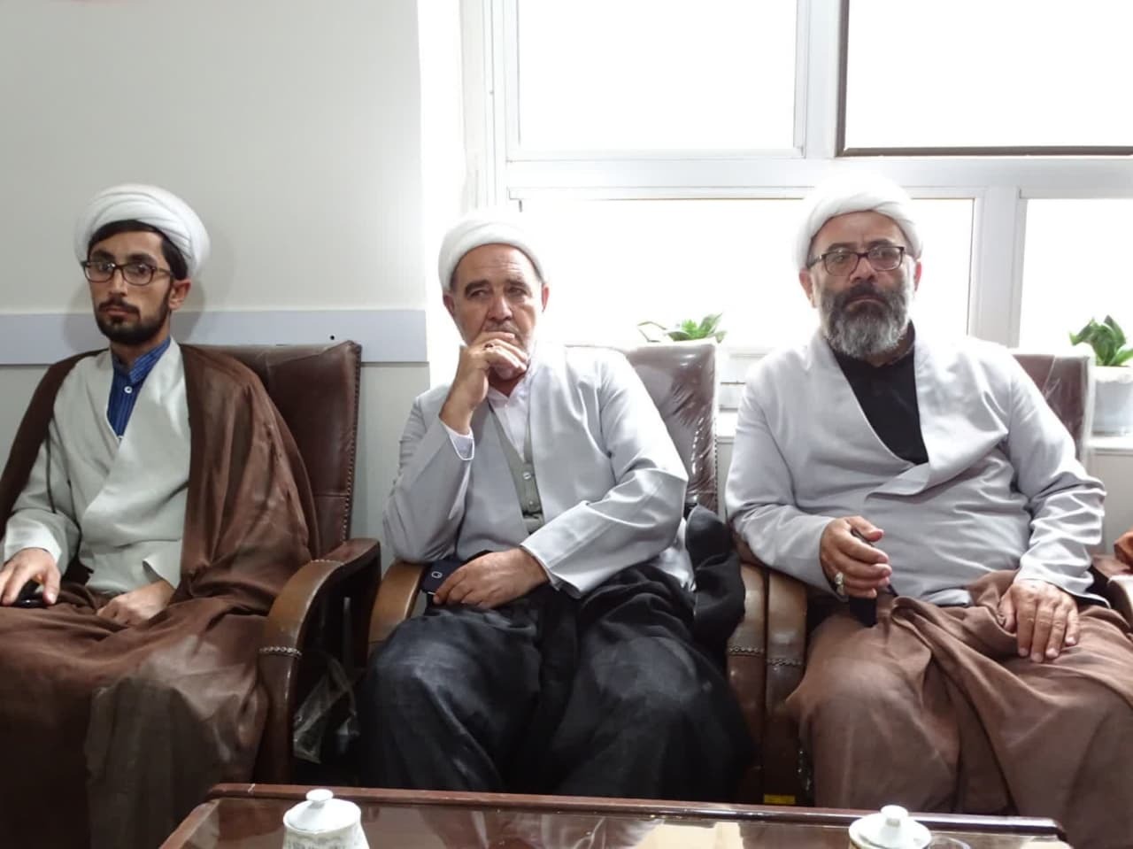 تأکید بر حمایت از نخبگان حوزوی / پاسخ به دغدغه‌های طلاب و مبلغین+ تصاویر