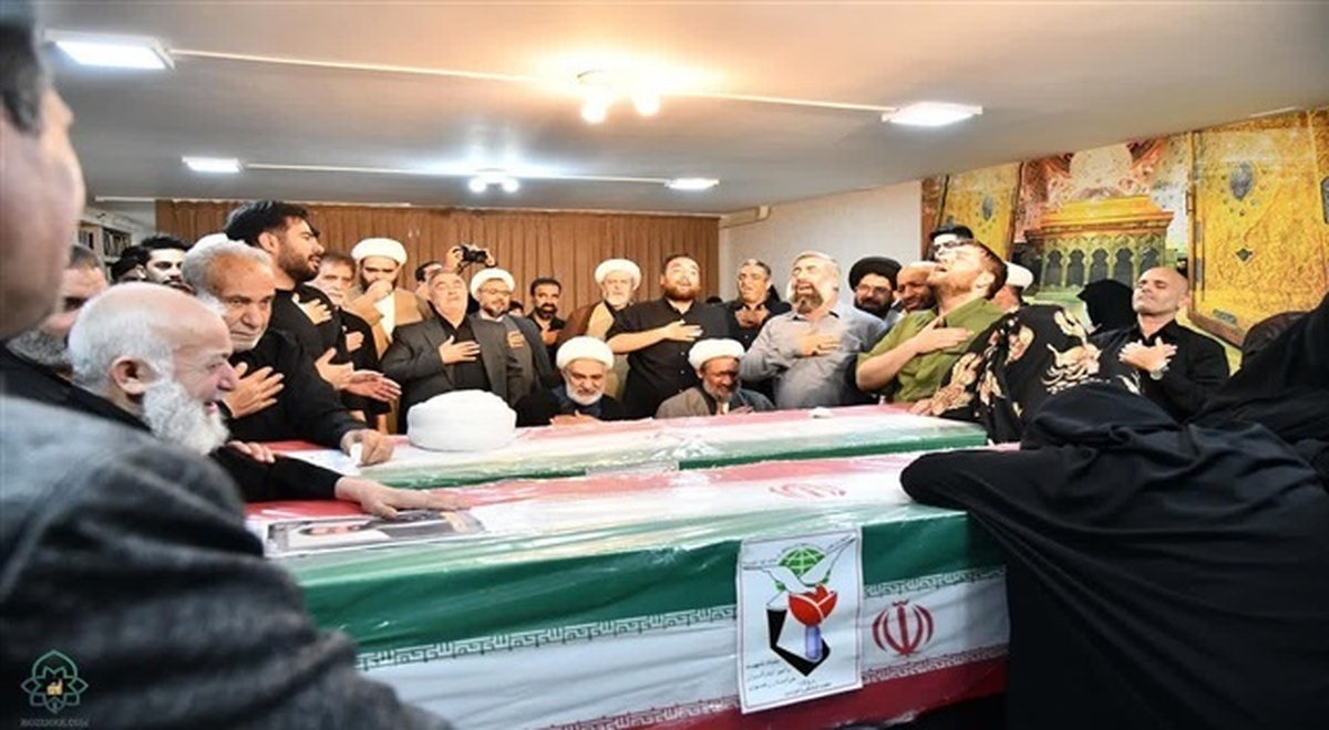 بازگشت پیکر طلبه شهید نظری به منزل پدری با حضور مدیر حوزه علمیه خراسان
