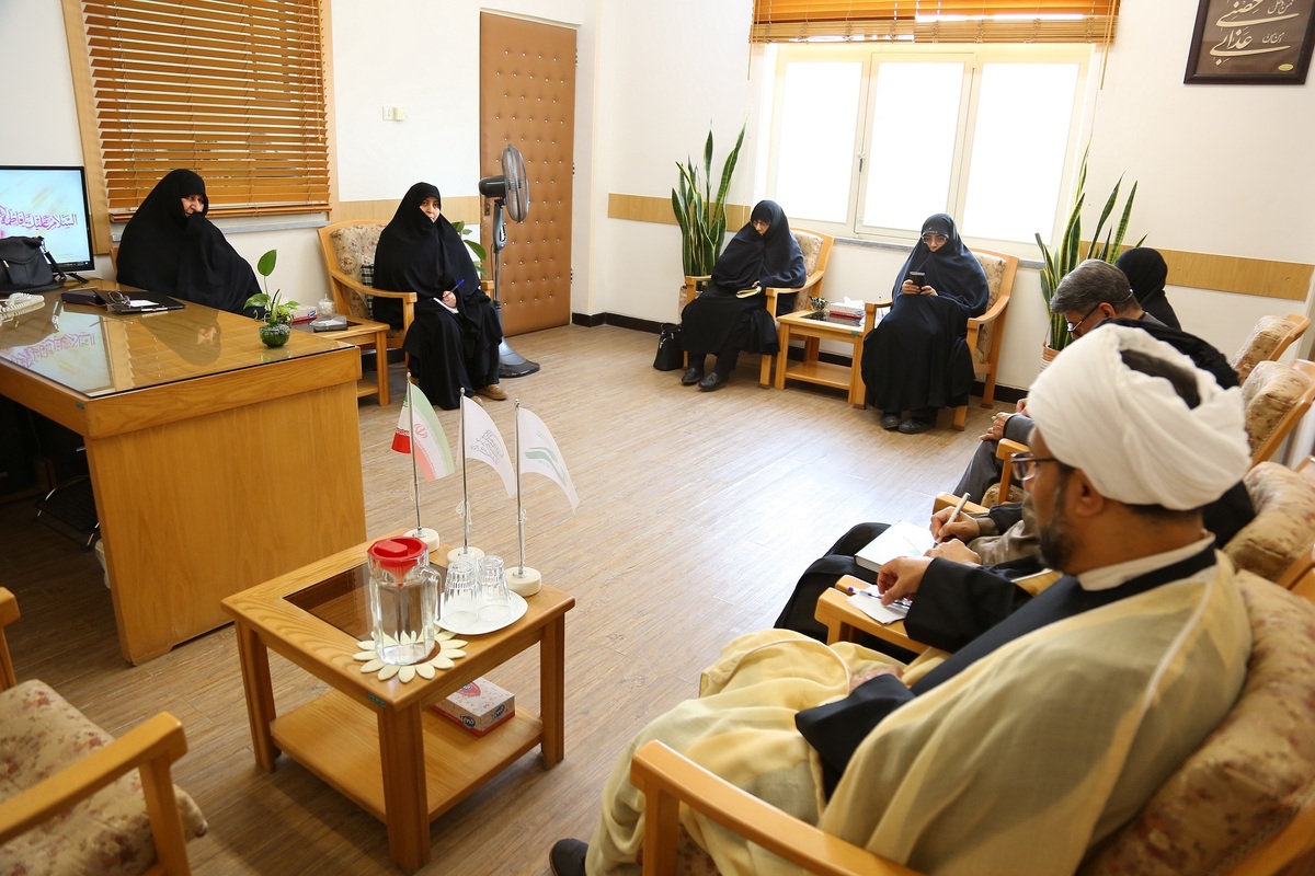 لزوم نقش‌آفرینی بانوان در مجامع علمی بین‌المللی