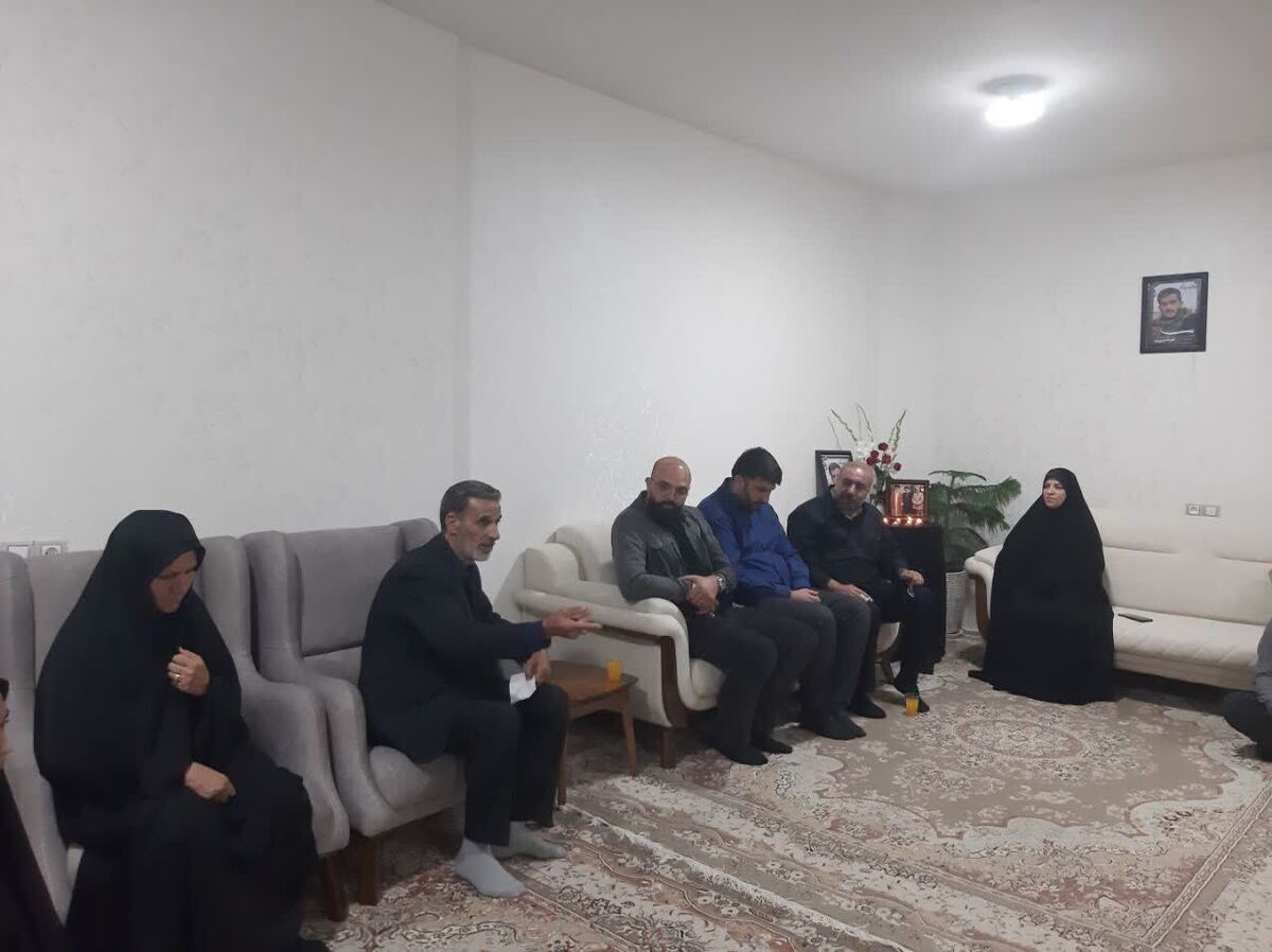 شهدا سرمایههای بیبدیل ملت ایران هستند