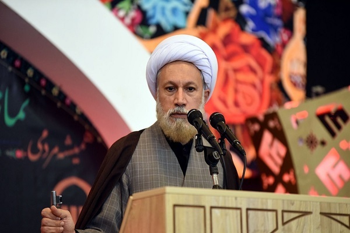 ملت ایران با الگوگیری از نهضت عاشورا دشمن را لگدمال کرد