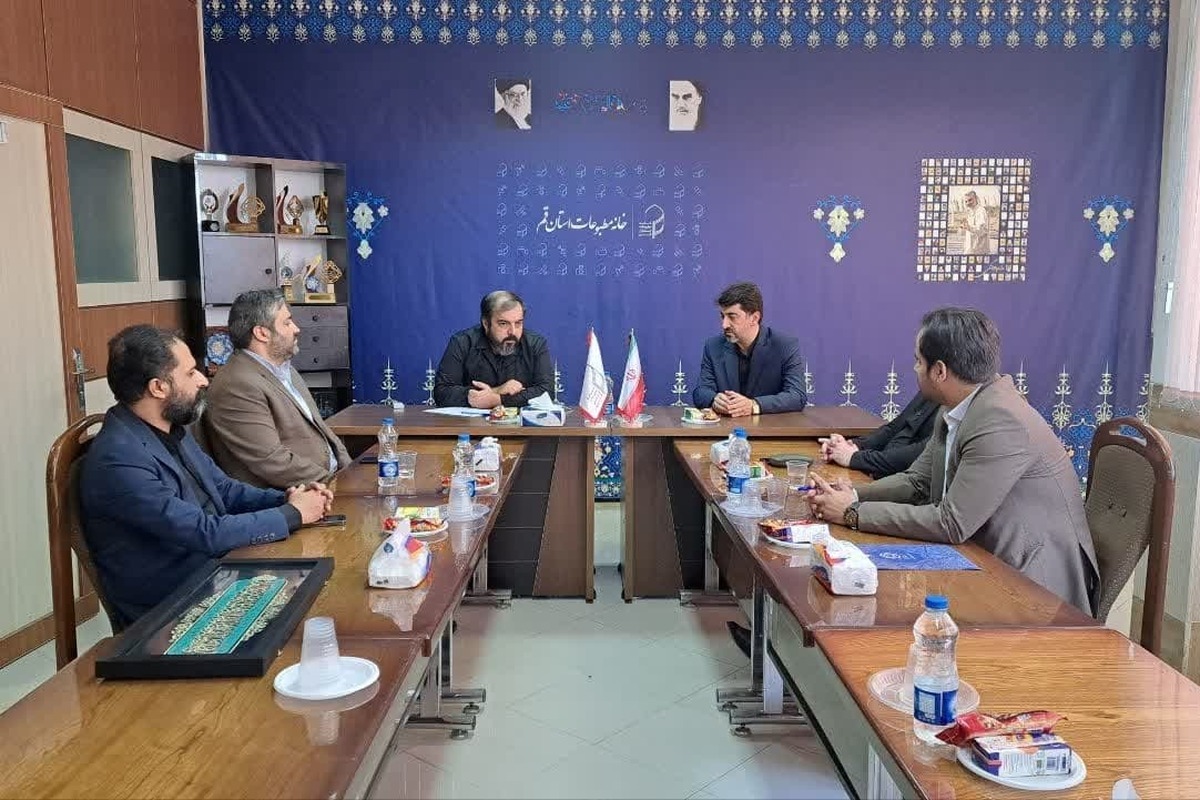 حضور مدیر کل روابط عمومی و امور بین الملل شهرداری در خانه مطبوعات استان قم