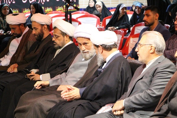 تجلیل از دانش آموختگان مجتمع بین الملل حوزه علمیه فارس