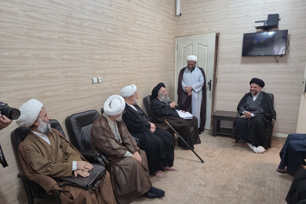 دیدار آیت‌الله واعظی با آیت‌الله جزایری و اساتید سطوح عالی حوزه علمیه خوزستان