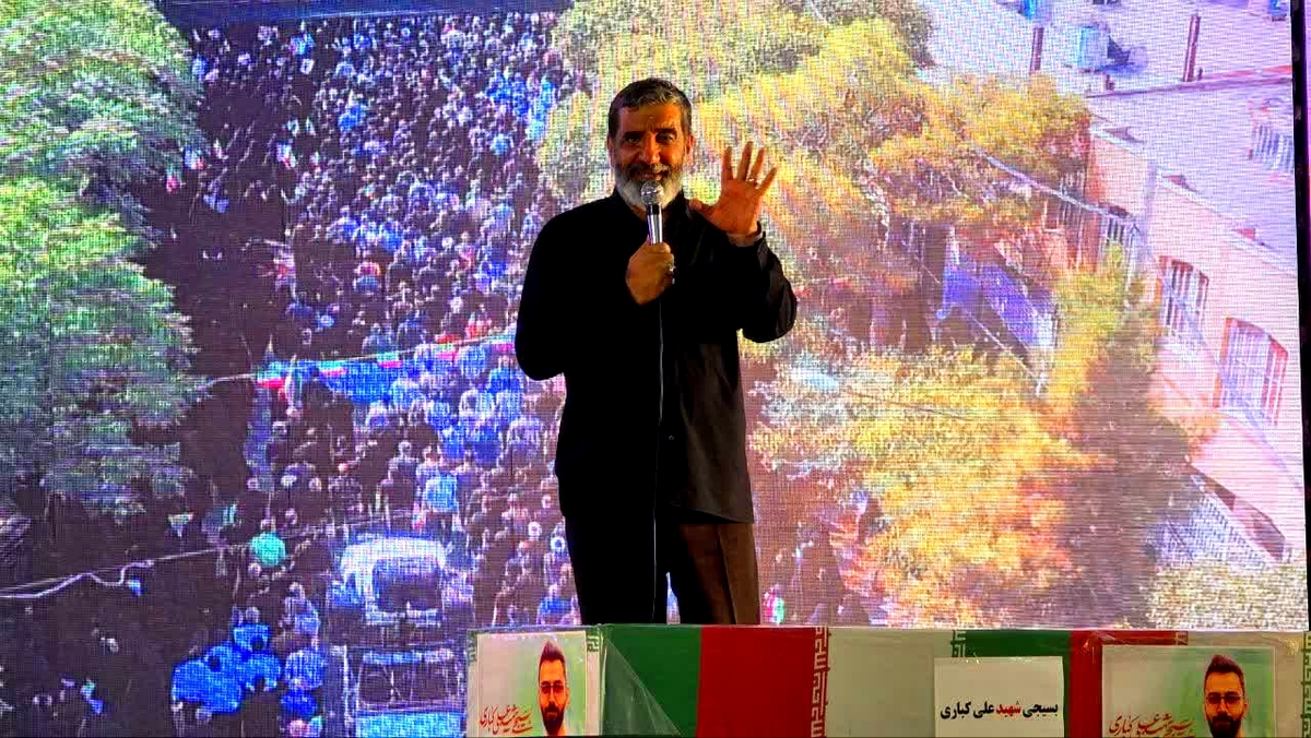 همیشه باید متحد باشیم و انسجام خود را حفظ کنیم
