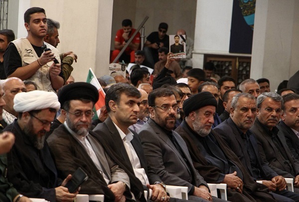 مراسم بزرگداشت 26 شهید اقتدار فارس در حرم شاهچراغ برگزار شد
