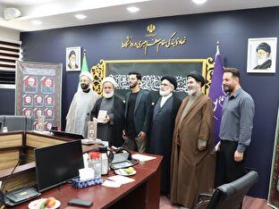 رونمایی کتاب "عالیجناب" در دفتر مرکزی نهاد مقام معظم رهبری در دانشگاه‌ها