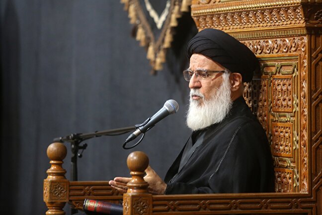 زیارت امام رضا سیر الی الله و تجدید عهد با ولایت است