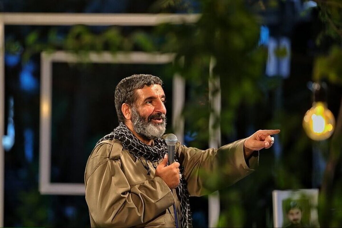 قرارگاه فرهنگی و اجتماعی مردم نماز جمعه است