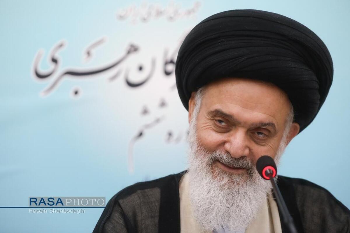 حوزه و دانشگاه با یکدیگر همافزایی داشته باشند