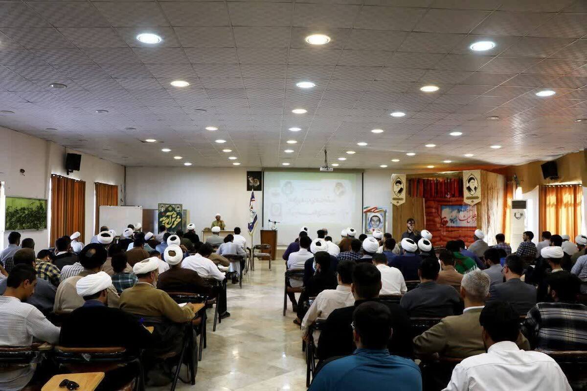 دوره توانمندسازی فرماندهان پایگاههای بسیج طلاب و روحانیون کشور آغاز شد