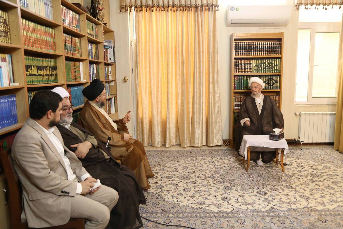 تجلیل آیت الله مکارم از نقش برجسته آیت الله سیستانی و حوزه نجف
