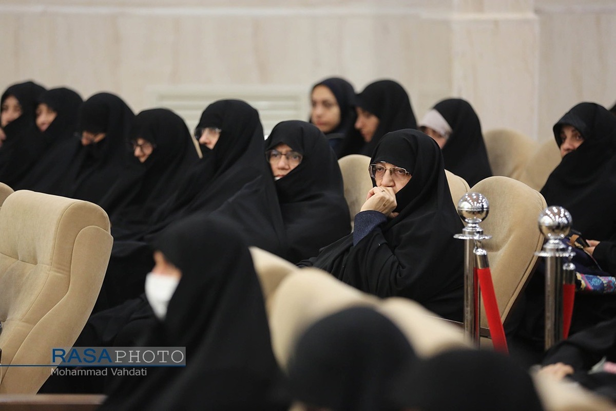 اولین آیین نامه جذب استاد ثابت حوزه‌های علمیه خواهران ابلاغ شد