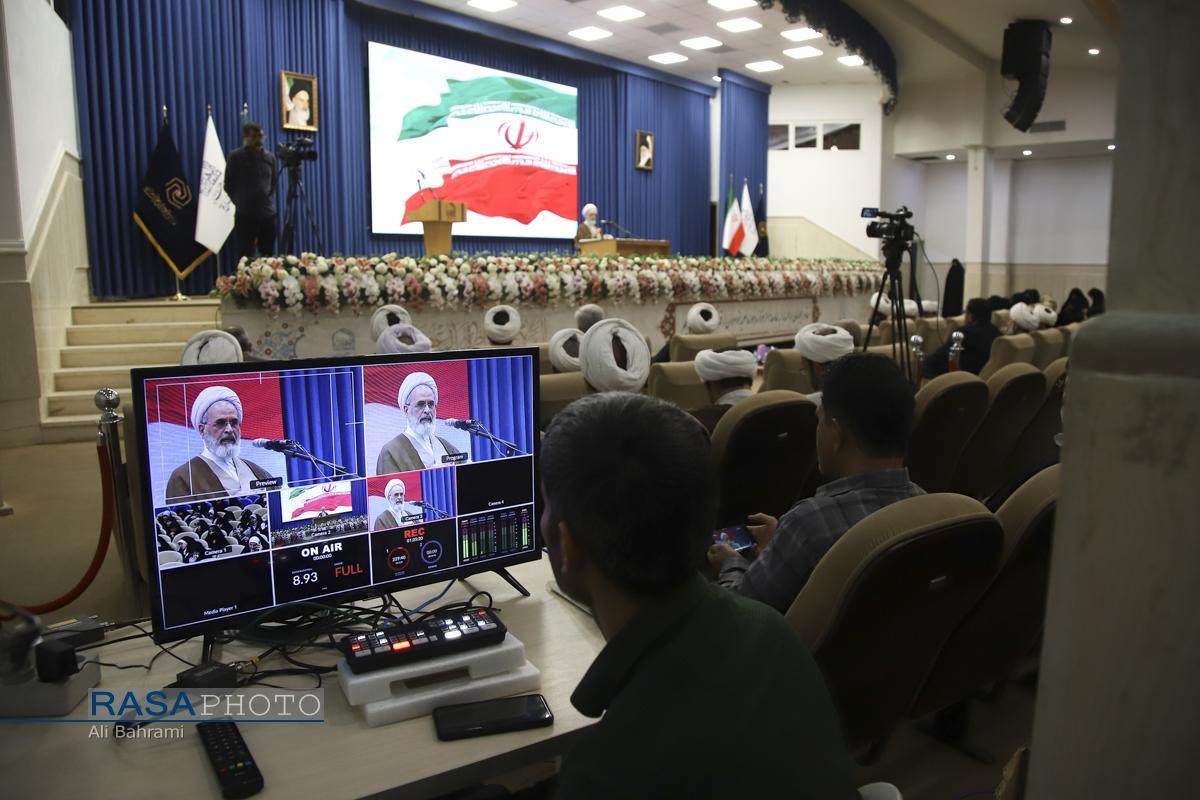 بانوان طلبه چراغ هدایت و تمدن‌سازی اسلامی در جهان معاصر هستند