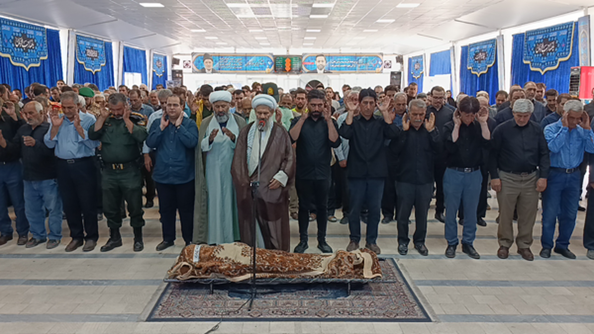 تشییع پیکر مادر شهید «عبادی» در مراغه