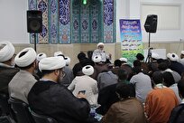 طلبگی خدمت به علوم دینی و ترویج معارف اهلبیت است