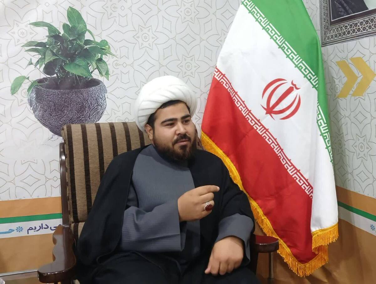 طرح اهدای کتاب در نمایشگاه حوزوی مشهد، الگویی برای ترویج سنت مطالعه