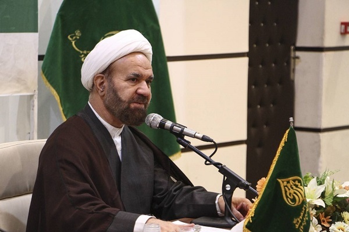 استقلال و آمادگی نظامی راه مقابله با دشمنان است